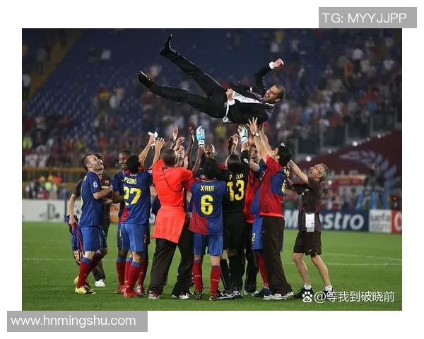 足球明星香奈儿的时尚之路与绿茵场上的辉煌成就交织的传奇故事